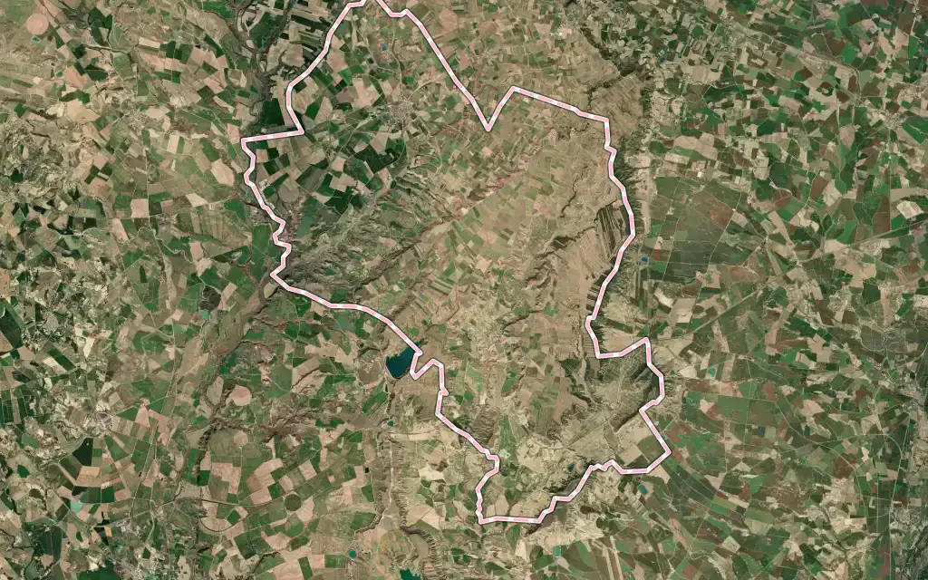 Vista satélite de Peralta de Alcofea con su contorno administrativo