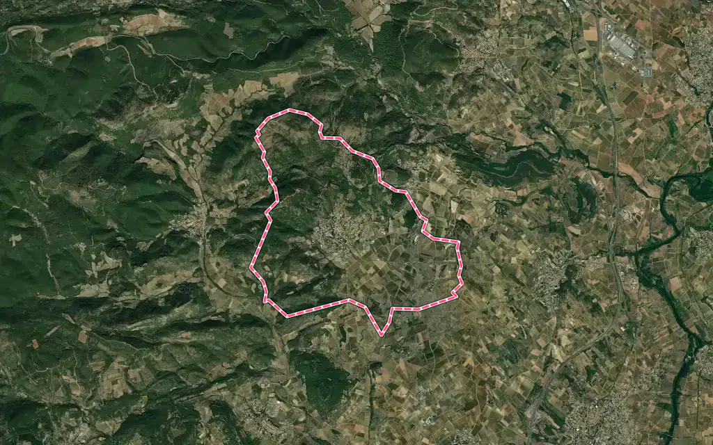Vue satellite de Péret avec ses contours administratifs