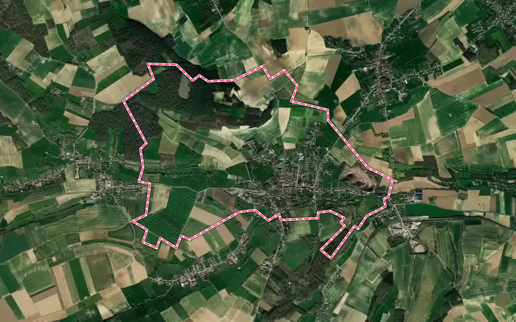 Vue satellite de Pernes avec ses contours administratifs