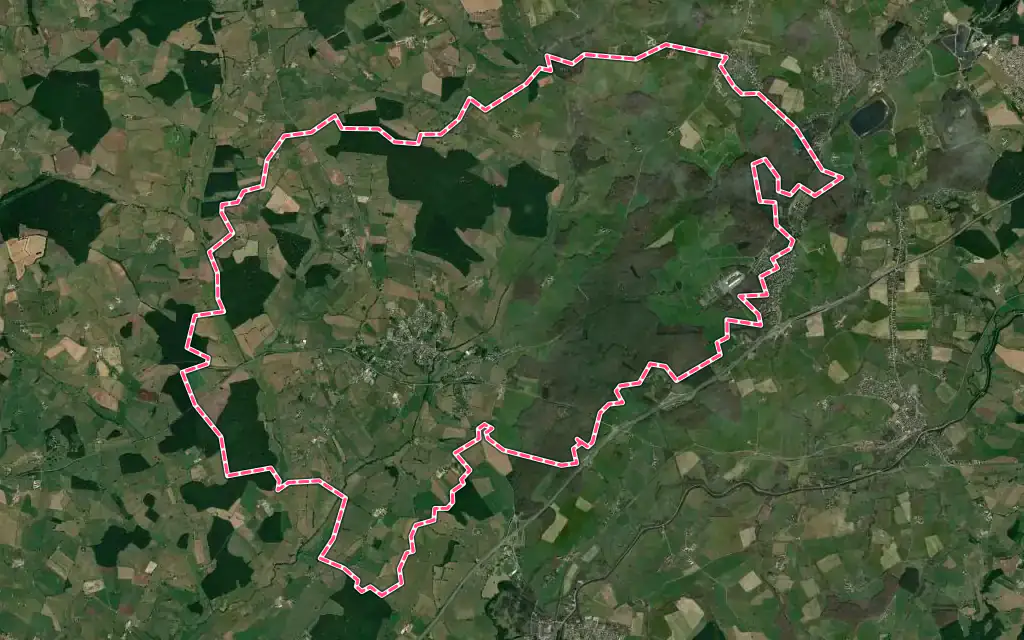 Vue satellite de Perrecy-les-Forges avec ses contours administratifs