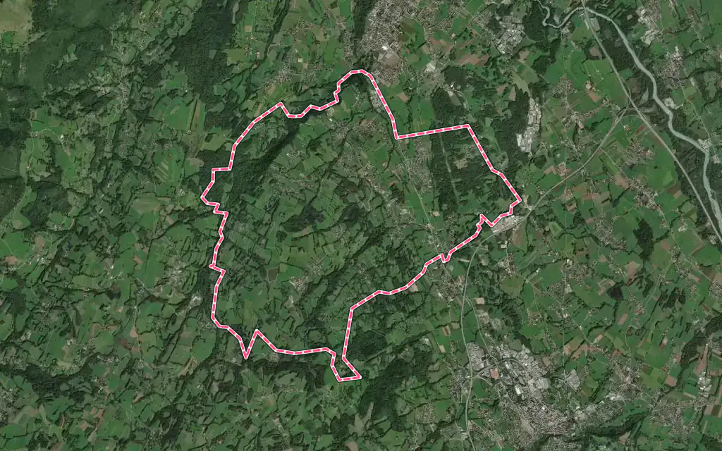 Vue satellite de Pers-Jussy avec ses contours administratifs