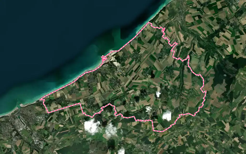 Vue satellite de Petit-Caux avec ses contours administratifs