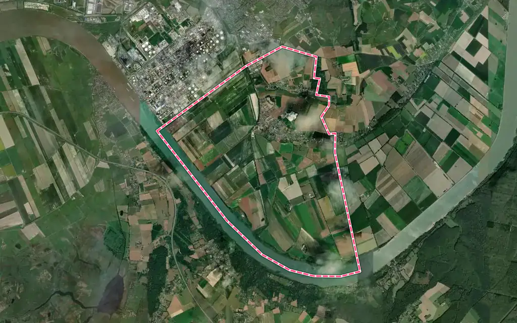 Vue satellite de Petiville avec ses contours administratifs