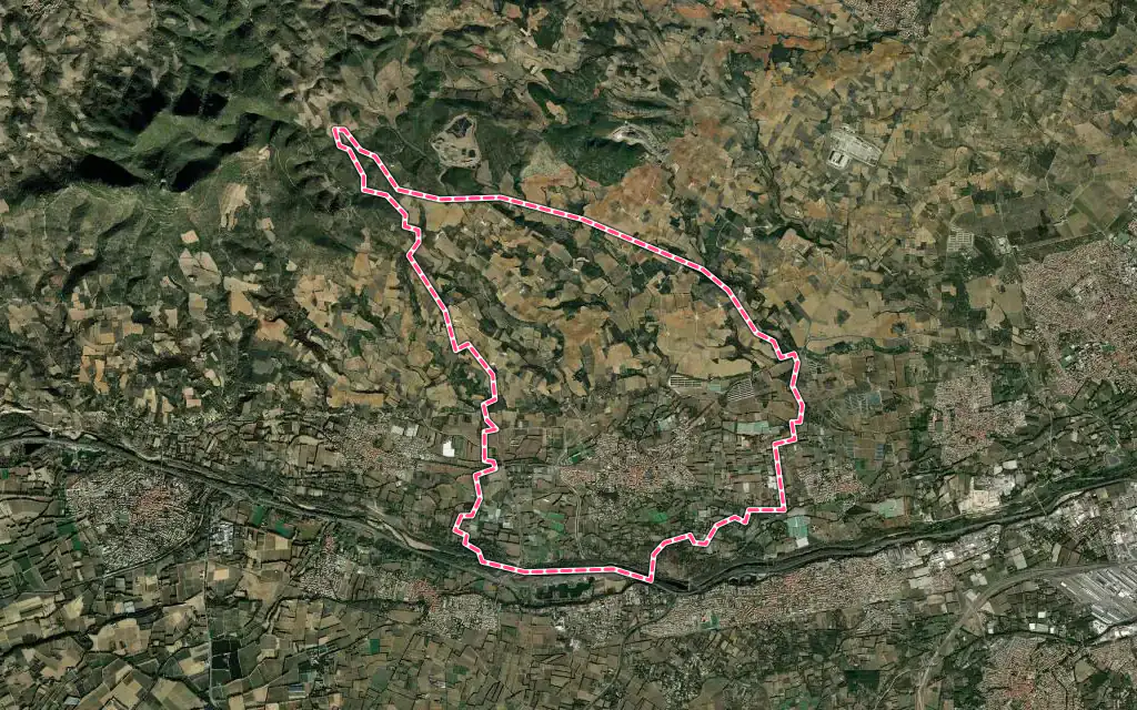 Vue satellite de Pézilla-la-Rivière avec ses contours administratifs