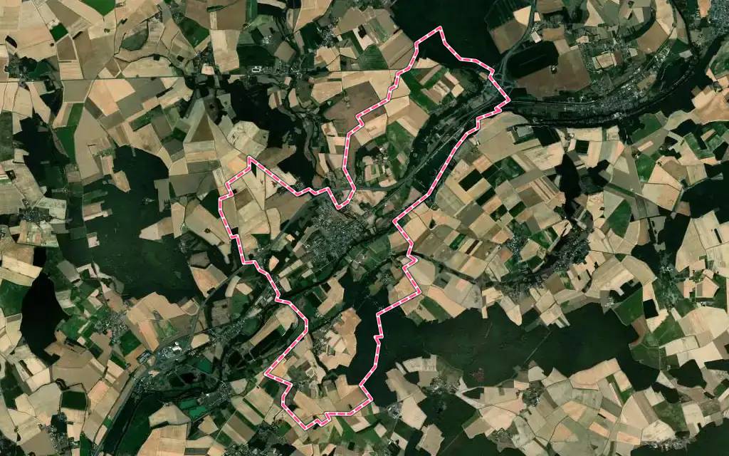 Vue satellite de Pezou avec ses contours administratifs