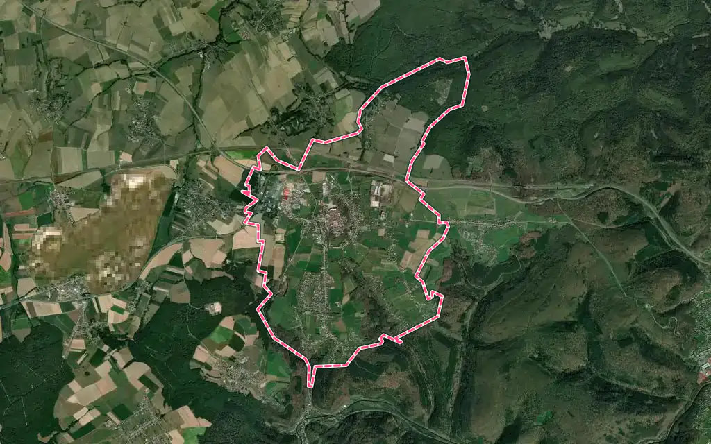 Vue satellite de Phalsbourg avec ses contours administratifs