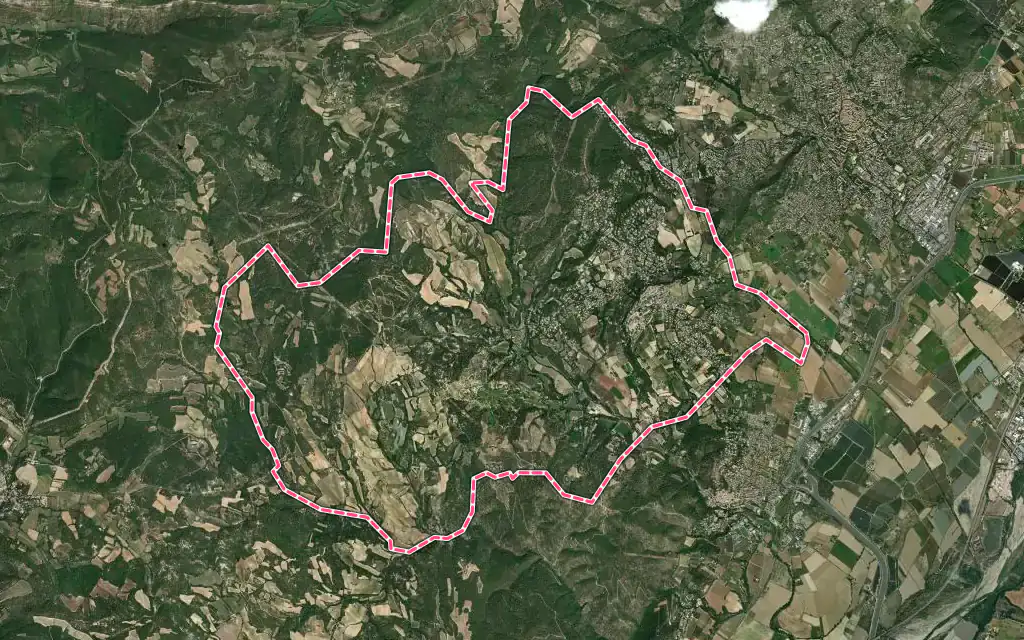 Vue satellite de Pierrevert avec ses contours administratifs