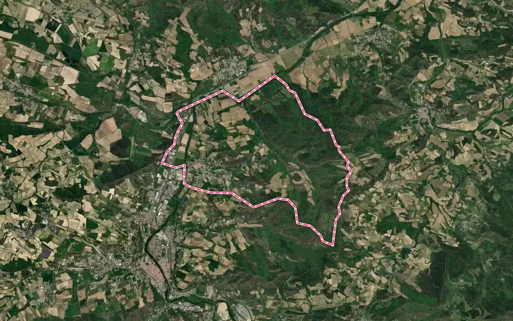 Vue satellite de Pieusse avec ses contours administratifs
