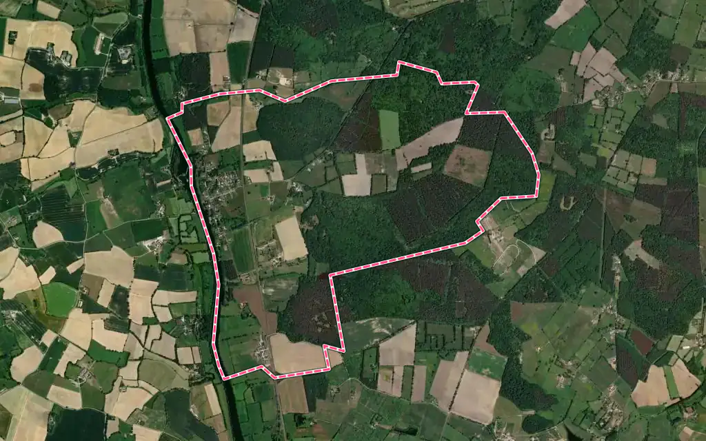 Vue satellite de Pincé avec ses contours administratifs