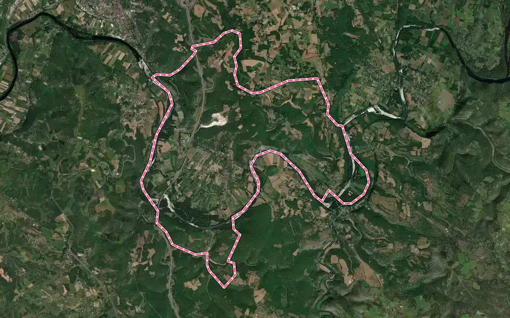Vue satellite de Pinsac avec ses contours administratifs
