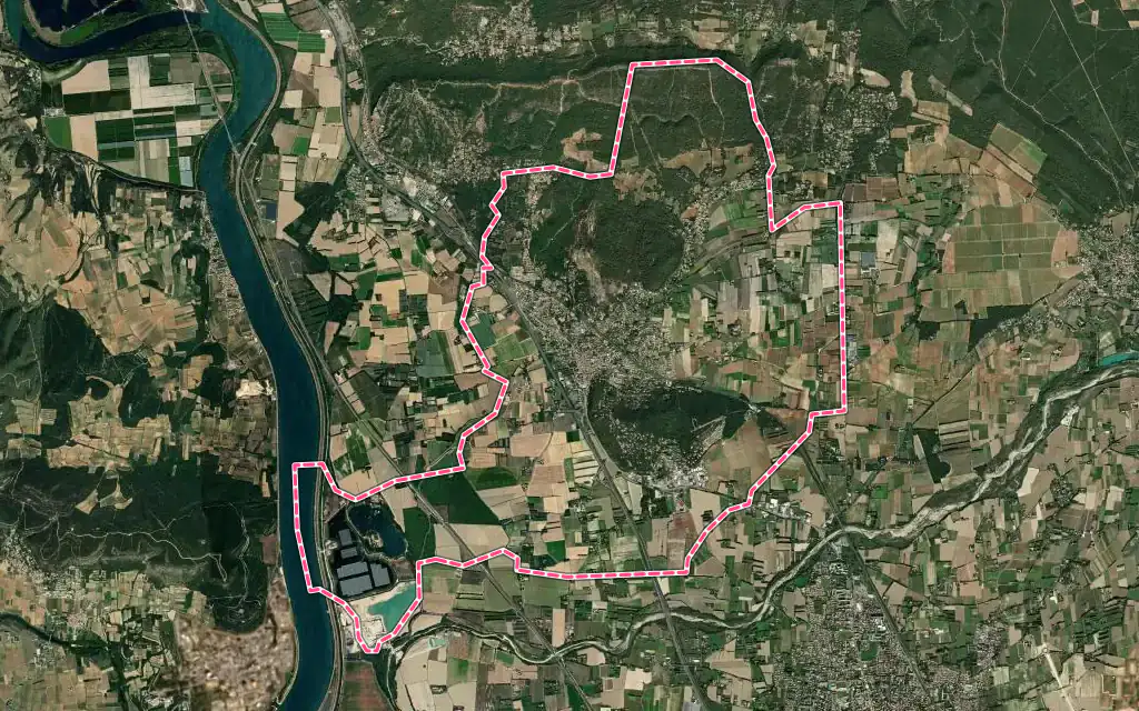 Vue satellite de Piolenc avec ses contours administratifs