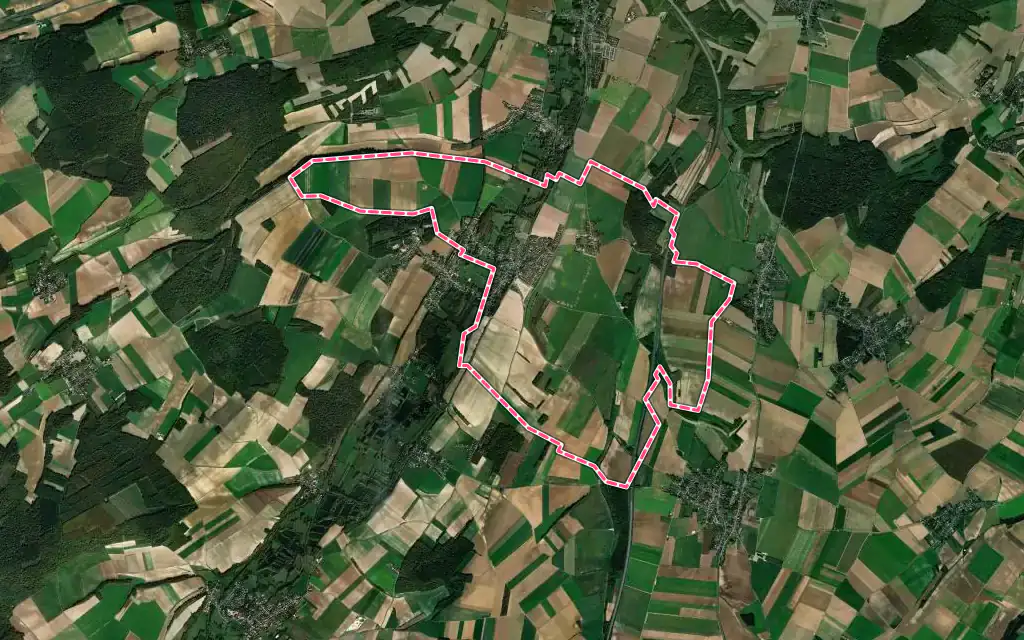 Vue satellite de Plachy-Buyon avec ses contours administratifs