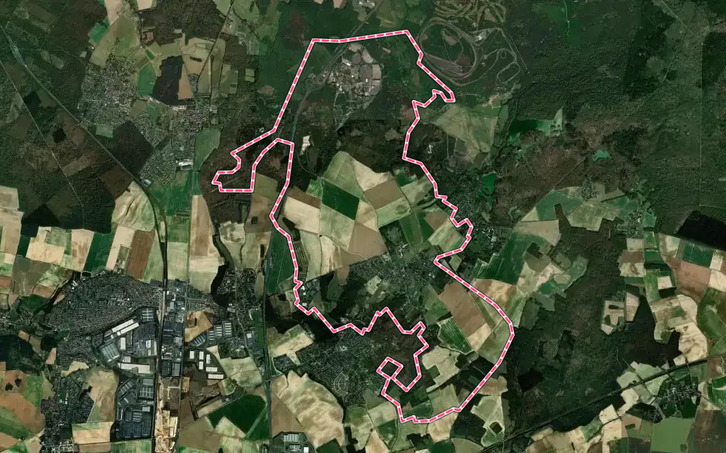 Vue satellite de Plailly avec ses contours administratifs