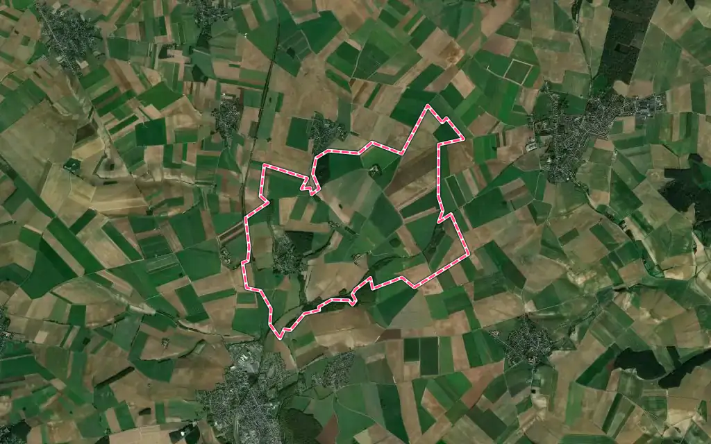 Vue satellite de Plainval avec ses contours administratifs