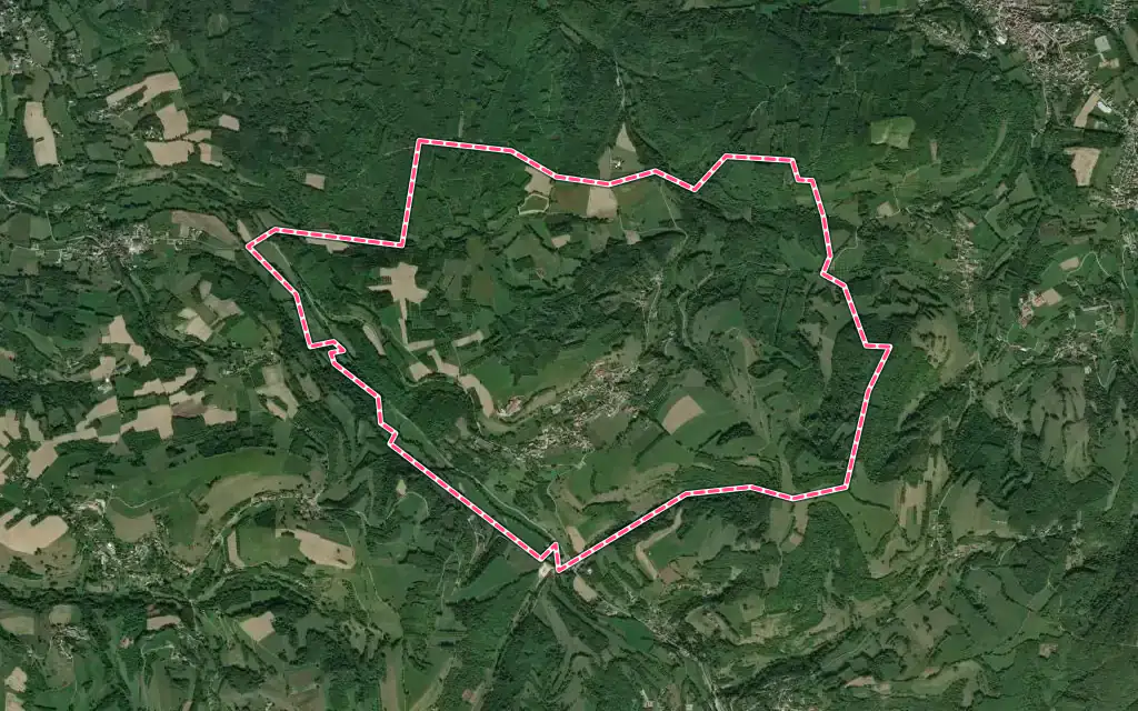 Vue satellite de Plan avec ses contours administratifs