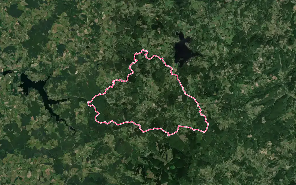 Vue satellite de Planchez avec ses contours administratifs