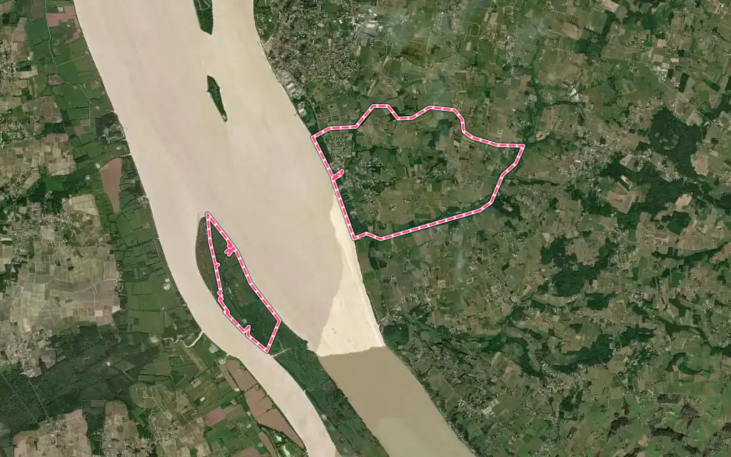 Vue satellite de Plassac avec ses contours administratifs