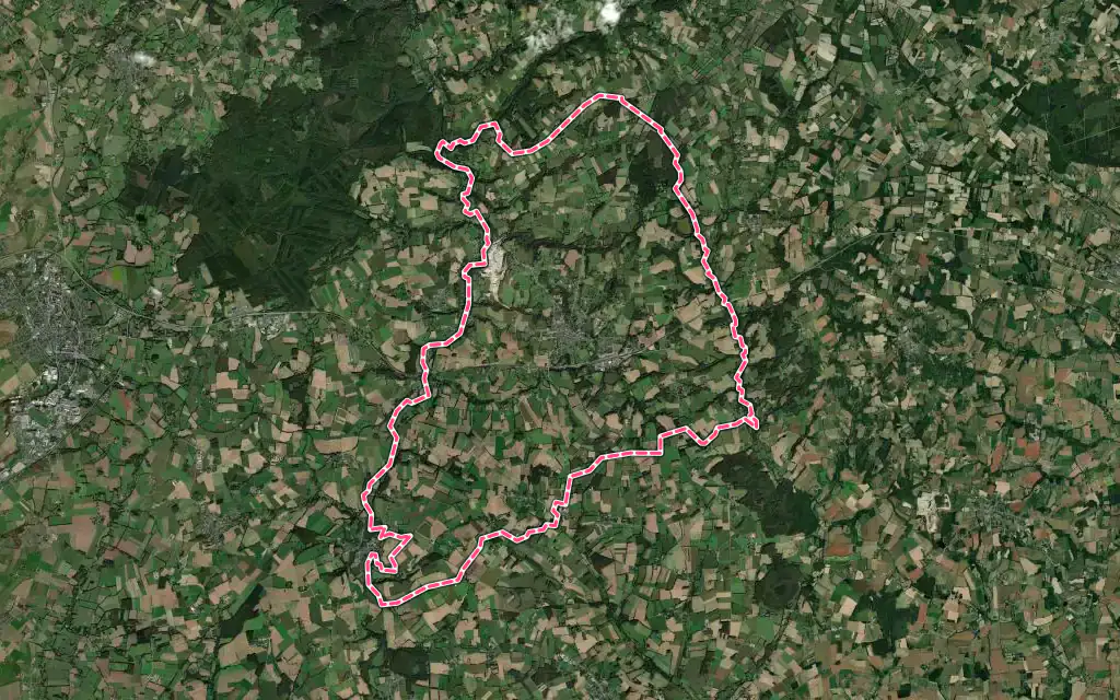 Vue satellite de Plémet avec ses contours administratifs