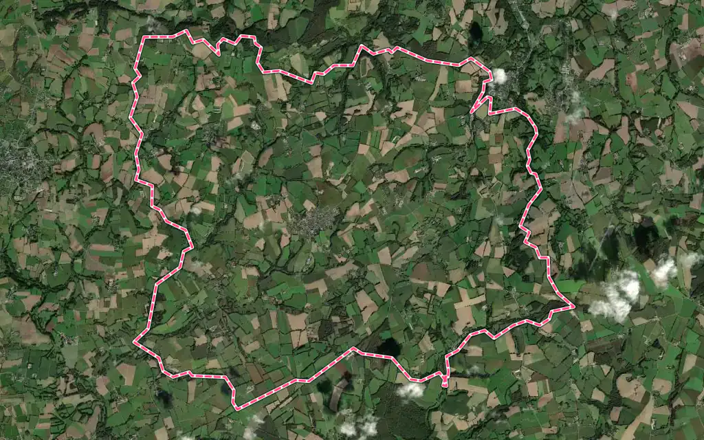 Vue satellite de Plémy avec ses contours administratifs