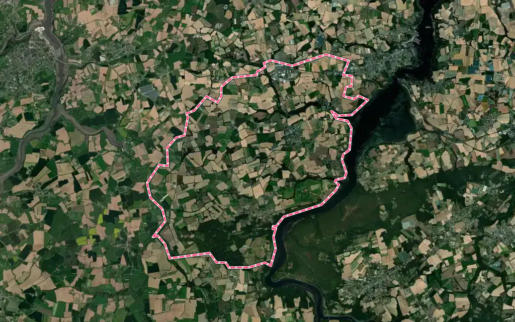 Vue satellite de Pleudaniel avec ses contours administratifs