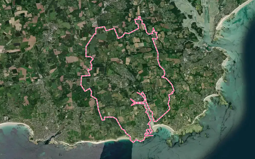 Vue satellite de Plobannalec-Lesconil avec ses contours administratifs