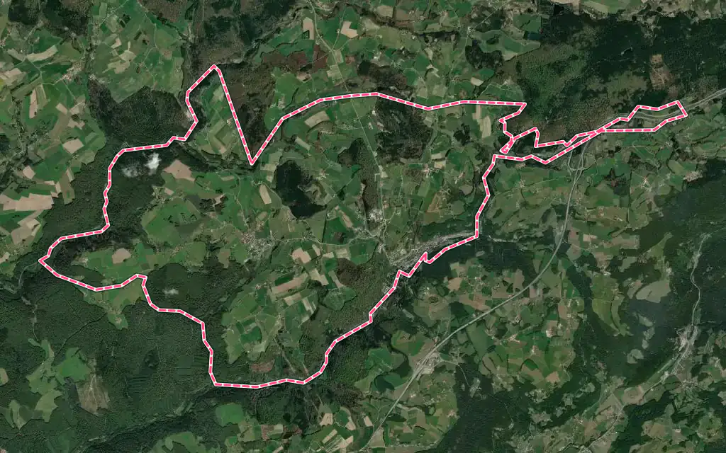 Vue satellite de Plombières-les-Bains avec ses contours administratifs