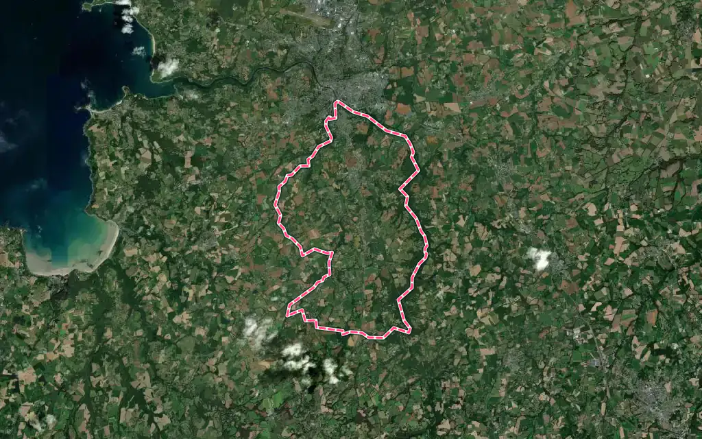 Vue satellite de Ploubezre avec ses contours administratifs