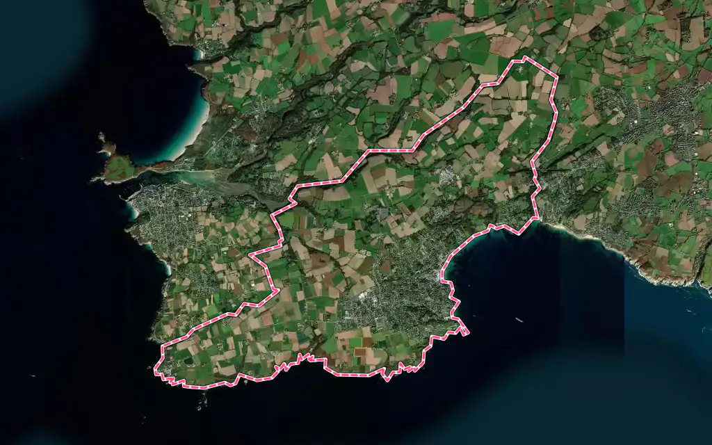 Vue satellite de Plougonvelin avec ses contours administratifs