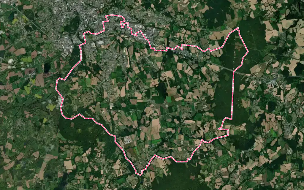 Vue satellite de Ploumagoar avec ses contours administratifs