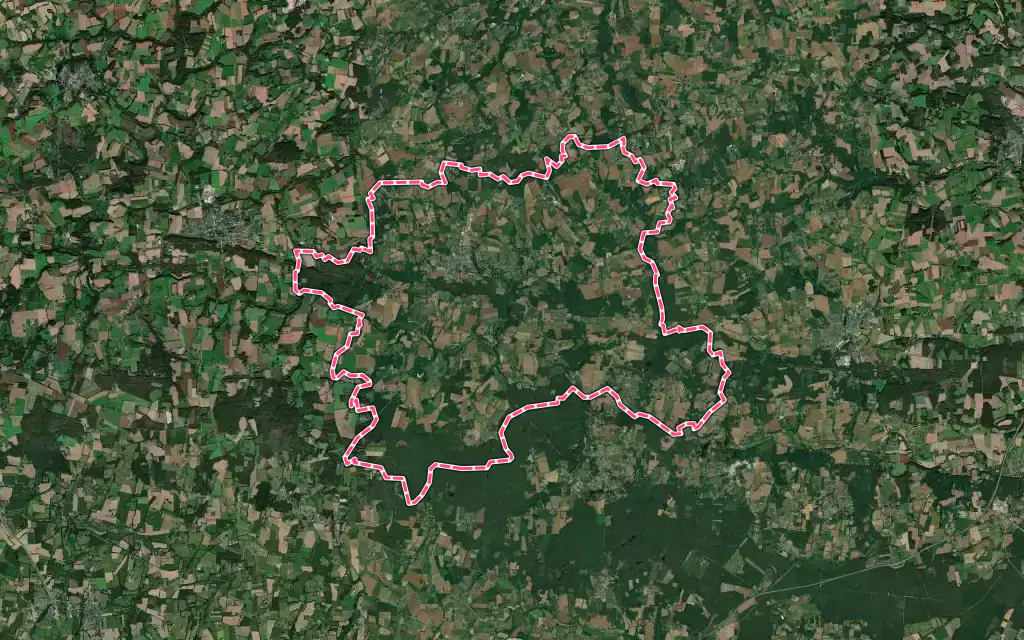 Vue satellite de Plumelec avec ses contours administratifs