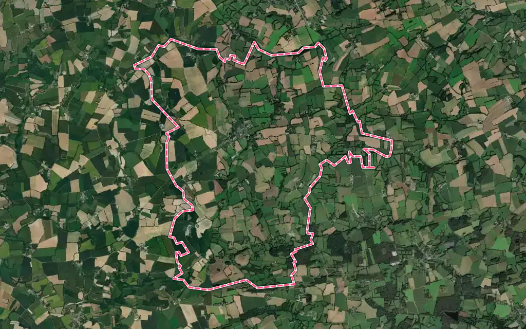 Vue satellite de Plussulien avec ses contours administratifs