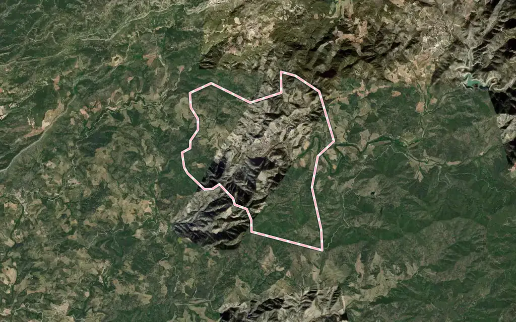 Vista satélite de Poboleda con su contorno administrativo
