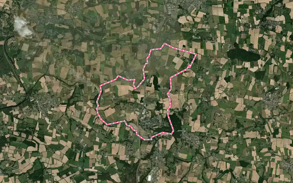 Vue satellite de Poligné avec ses contours administratifs