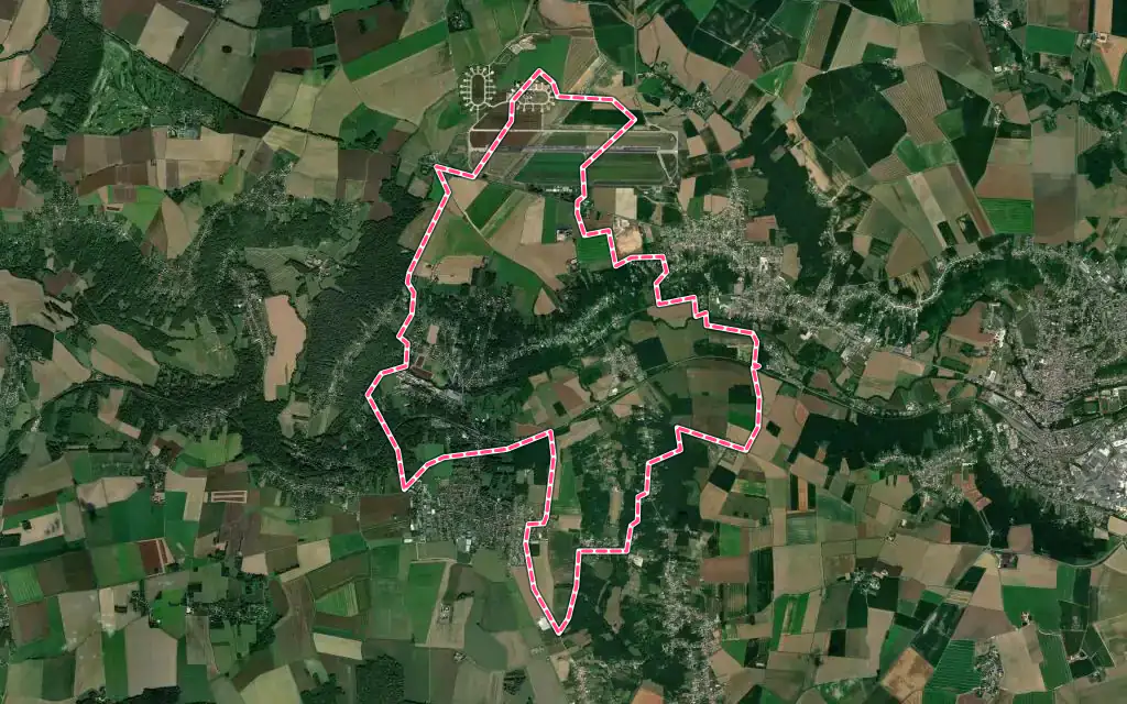 Vue satellite de Pommeuse avec ses contours administratifs