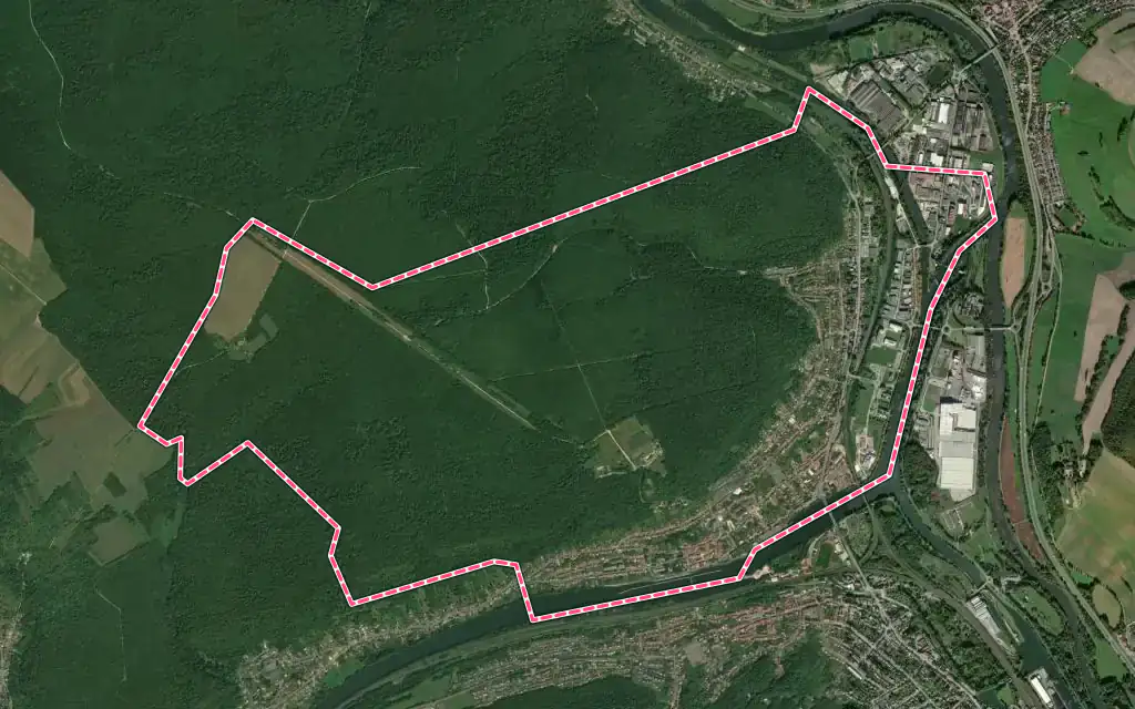 Vue satellite de Pompey avec ses contours administratifs