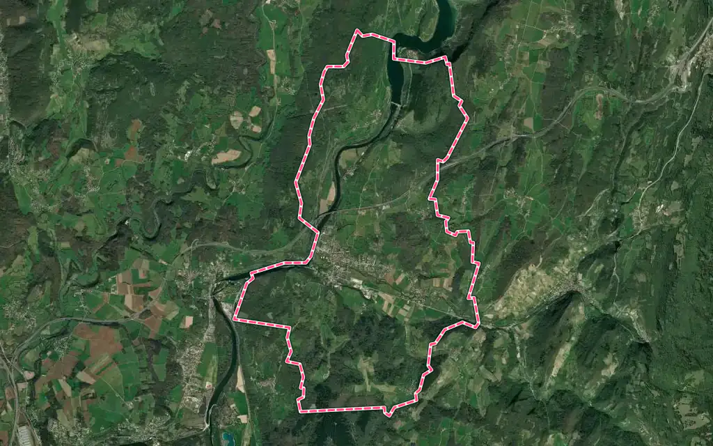Vue satellite de Poncin avec ses contours administratifs