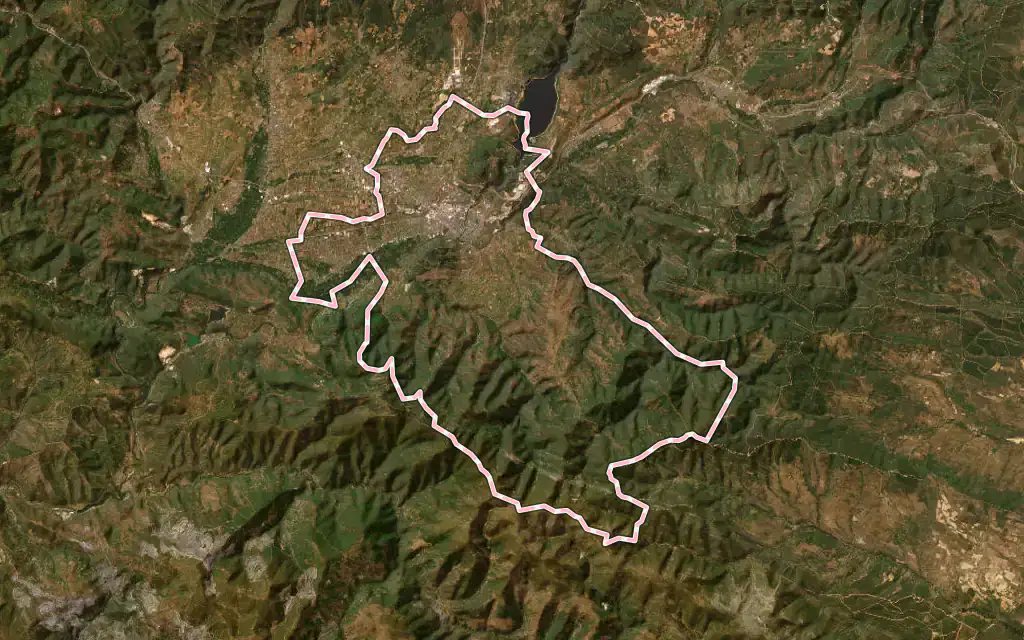 Vista satélite de Ponferrada con su contorno administrativo