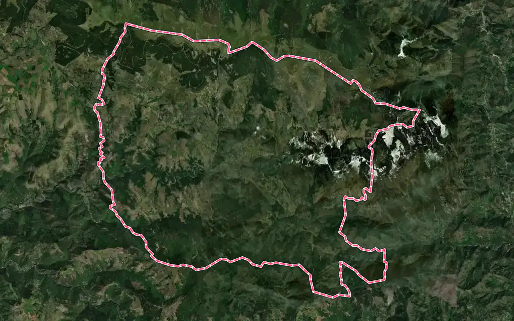 Vue satellite de Pont de Montvert - Sud Mont Lozère avec ses contours administratifs