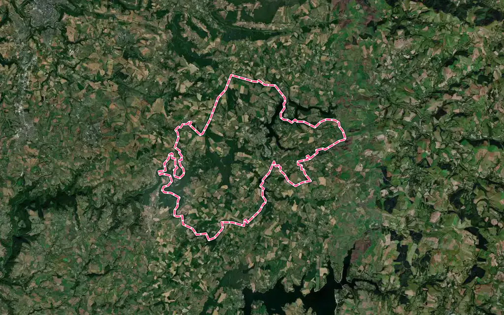 Vue satellite de Pont-de-Salars avec ses contours administratifs