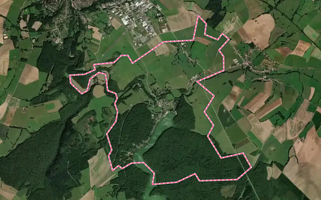 Vue satellite de Pont-et-Massène avec ses contours administratifs