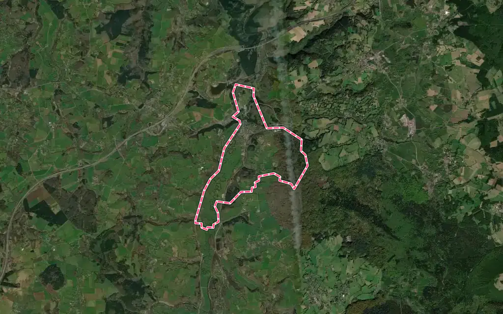 Vue satellite de Pontgibaud avec ses contours administratifs