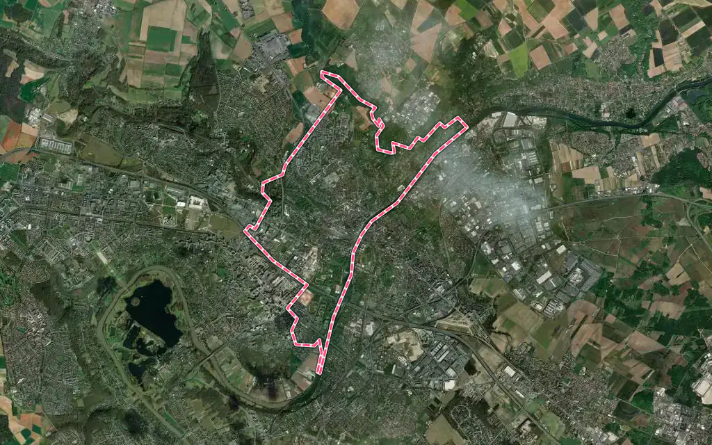 Vue satellite de Pontoise avec ses contours administratifs