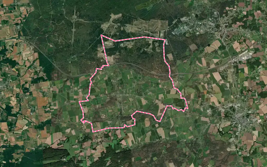 Vue satellite de Porcaro avec ses contours administratifs