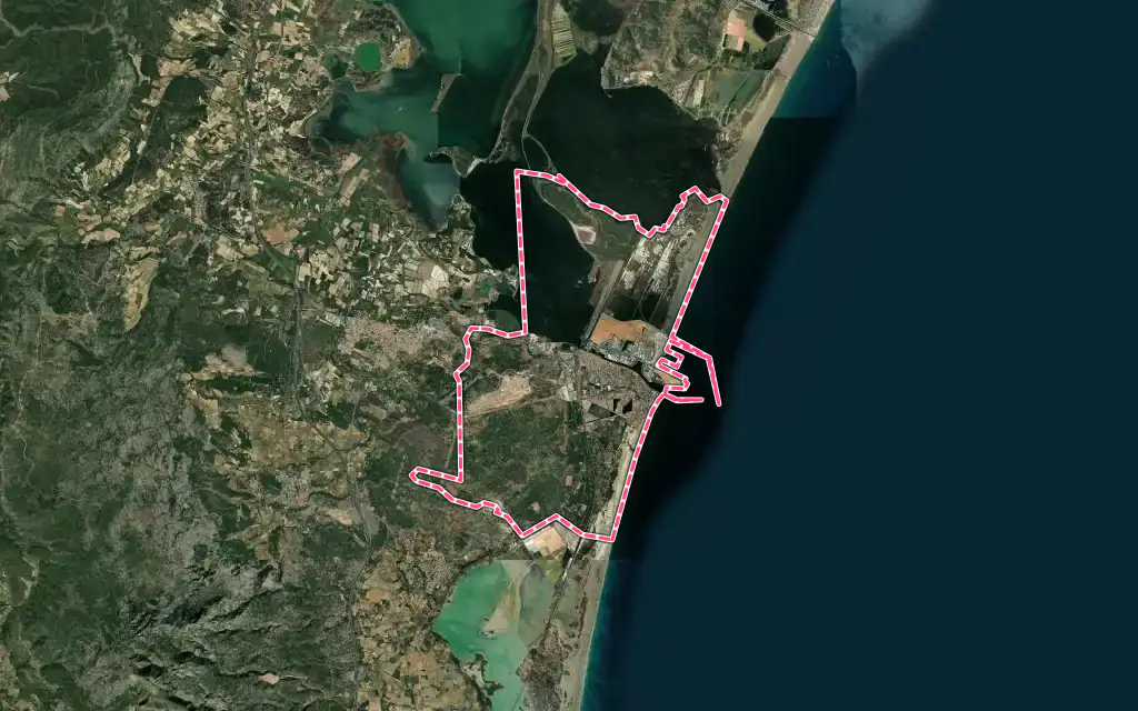 Vue satellite de Port-la-Nouvelle avec ses contours administratifs
