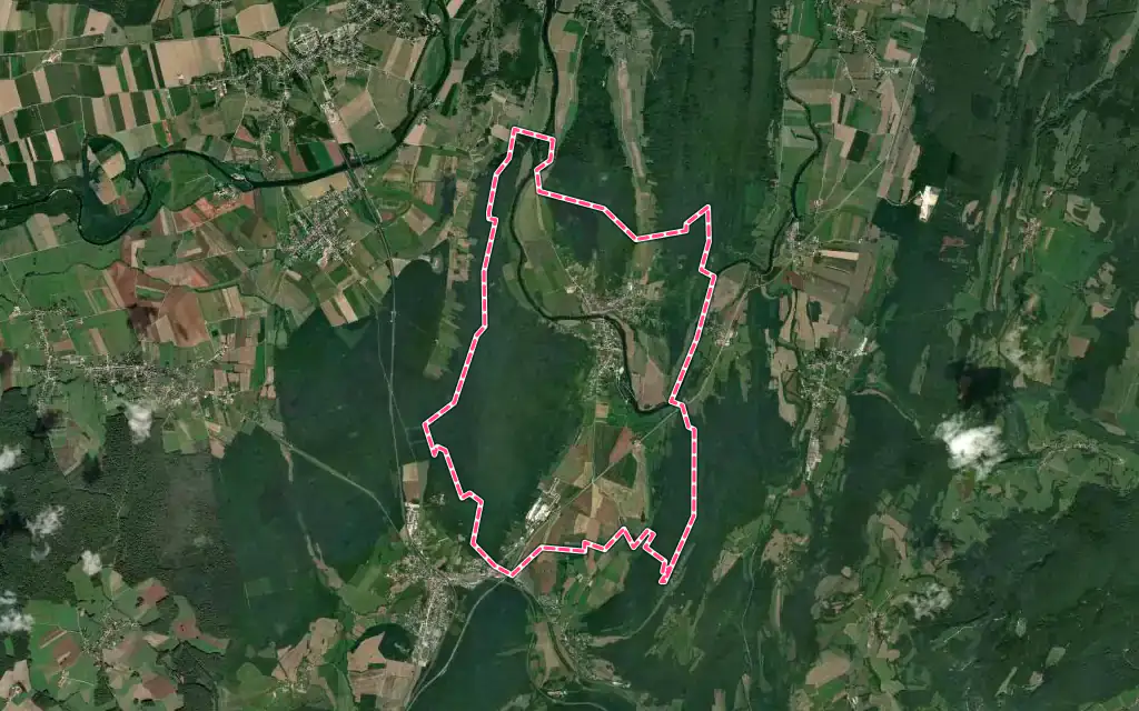 Vue satellite de Port-Lesney avec ses contours administratifs