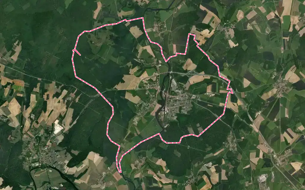 Vue satellite de Port-sur-Saône avec ses contours administratifs