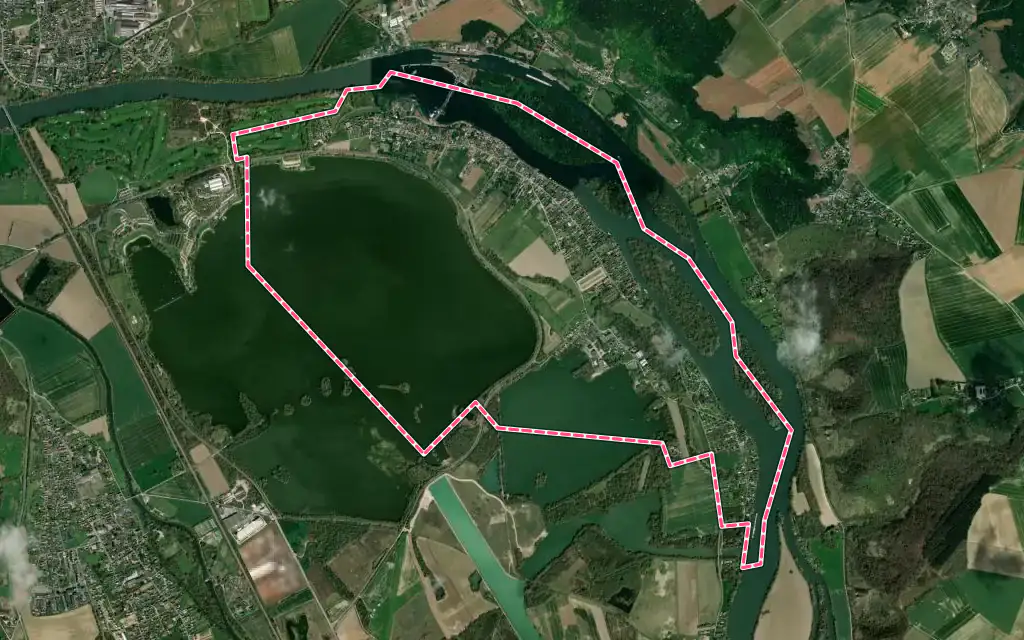 Vue satellite de Poses avec ses contours administratifs