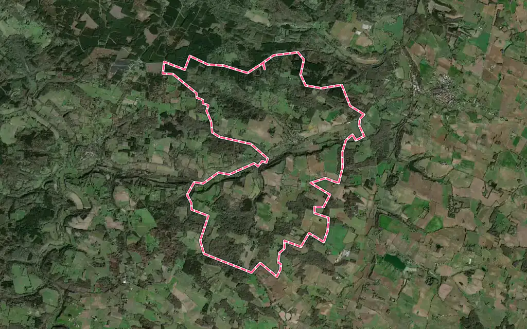 Vue satellite de Poudenas avec ses contours administratifs