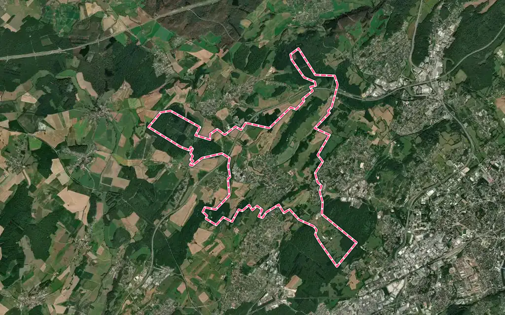 Vue satellite de Pouilley-les-Vignes avec ses contours administratifs