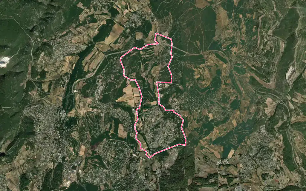 Vue satellite de Prades-le-Lez avec ses contours administratifs
